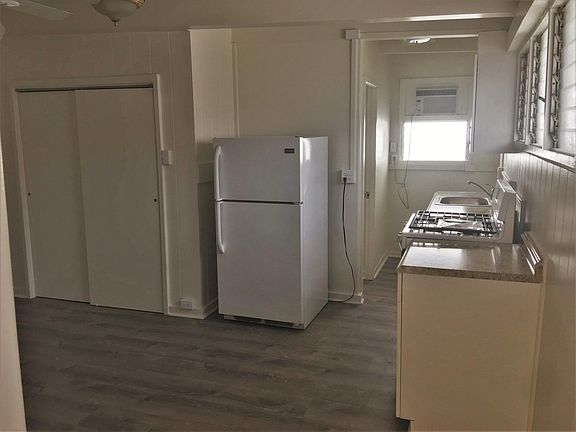 5th image of 712 Pumehana St APT 1