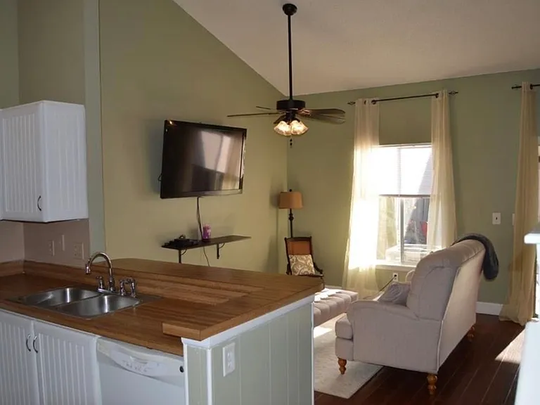 1408 Eagle Ln — Photo 4