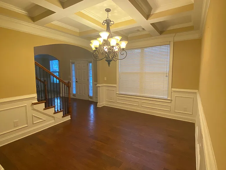 319 Haywood Dr — Photo 34