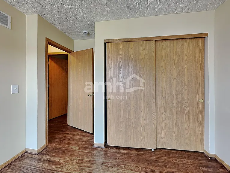 4308 Shady Meadows Dr — Photo 16