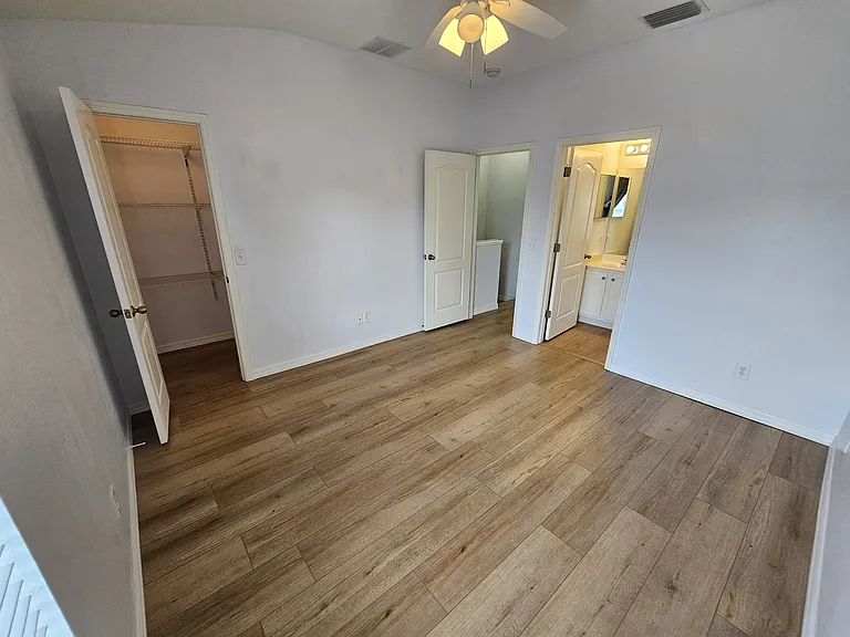 16320 Swan View Cir — Photo 11