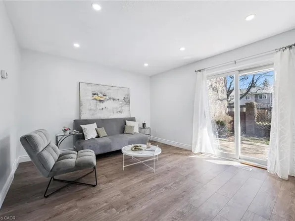 224 G Harvard Pl, Waterloo, ON N2J 4G2