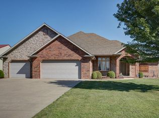 151 Handel Rd, Ozark, MO 65721