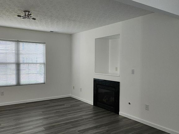 2nd image of 5971 Haydens Crossing Blvd #1