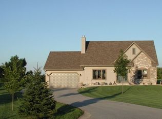 37016 65th Ct, Burlington, WI 53105