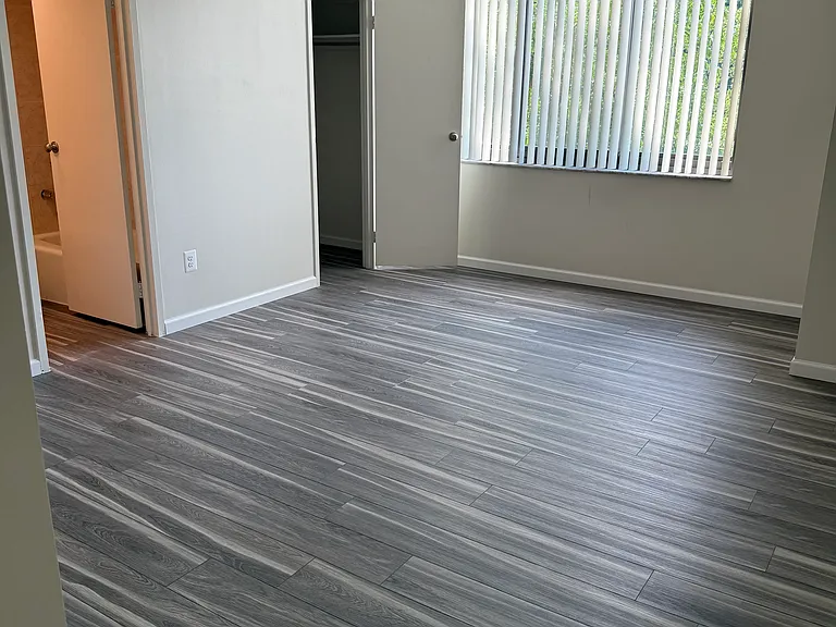 5500 Holmes Run Pkwy #320 — Photo 7