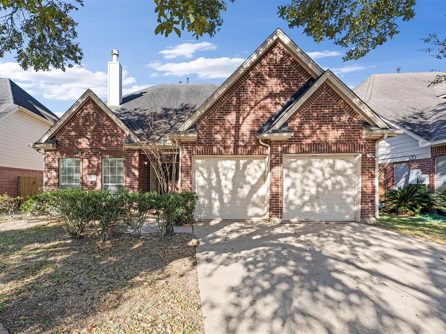4 bed, 2.5 bath, 2920 sqft, $3,900 — Photo 2