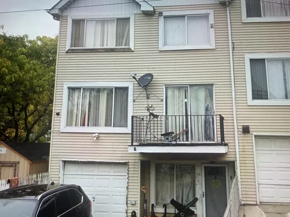 16 Tappen Ct, Staten Island, NY 10304