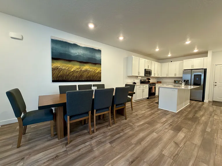 1379 W Sharry Baby Dr — Photo 3