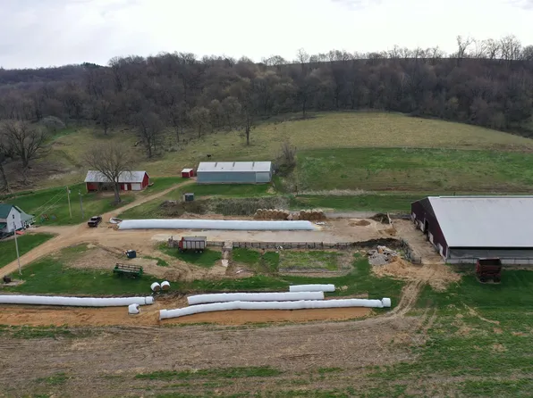 E3448 Frank Rd, La Valle, WI 53941