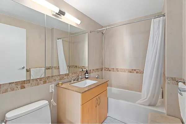 Rented by Douglas Elliman | media 24