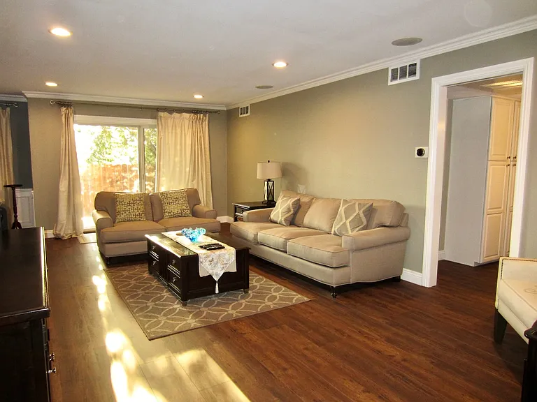 266 S Madison Ave #106 — Photo 1