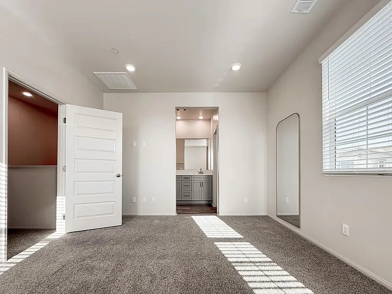 28076 Melrose Dr — Photo 57