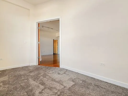 1935 S Archer Ave #215 — Photo 20