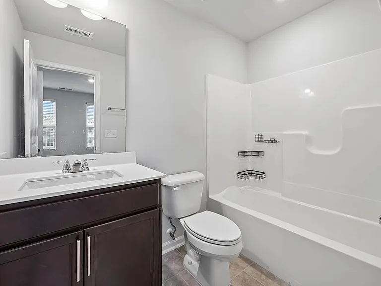 2427 Kasota Ln — Photo 34