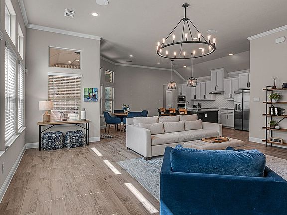 4th image of 913 Boardwalk Way