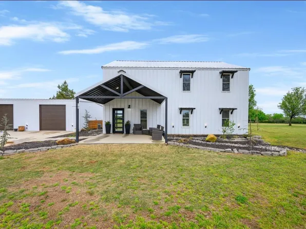 104 Staggs Dr, Nashville, AR 71852