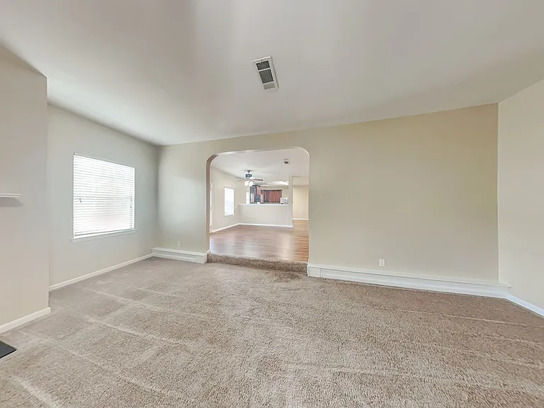 618 Maltese Dr — Photo 5