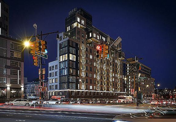 4th image of 250 Gold St #918