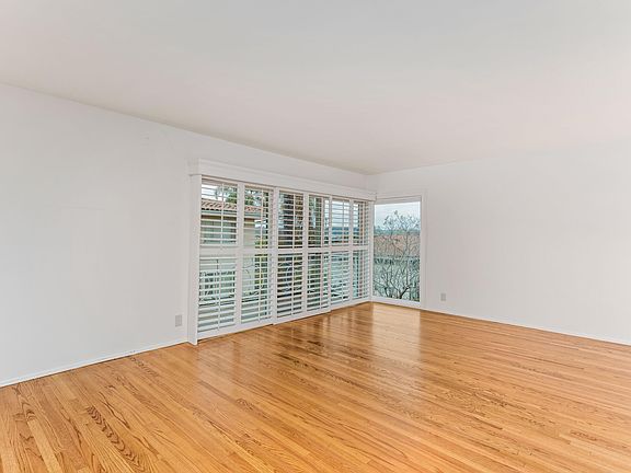 4th image of 12 W Constance Ave Unit 4