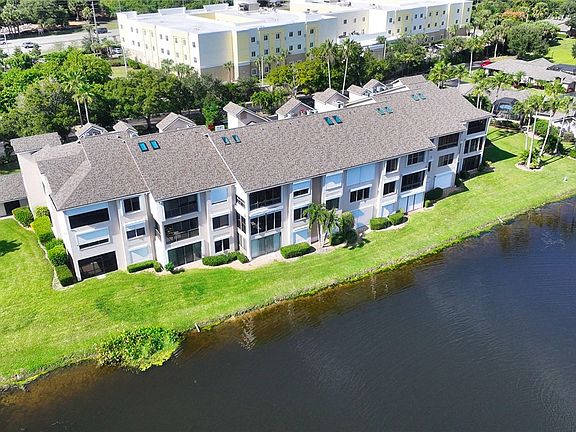 3rd image of 6232 N Mirror Lake Dr Unit 612