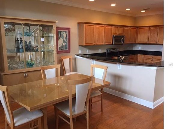 4th image of 206 Valencia Cir
