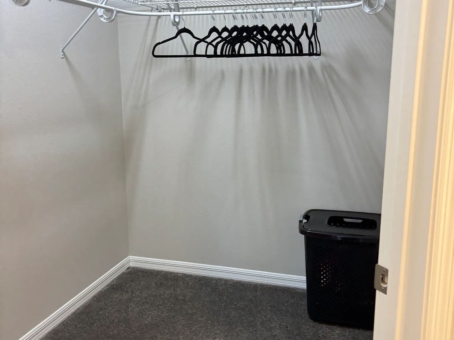 2 bed, 1368 sqft, $2,300 — Photo 2