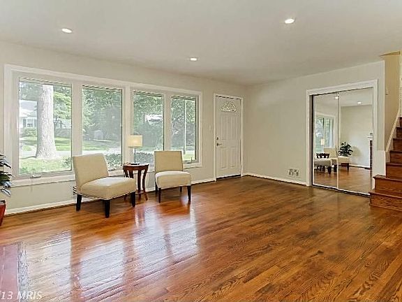 3rd image of 6619 Fisher Ave