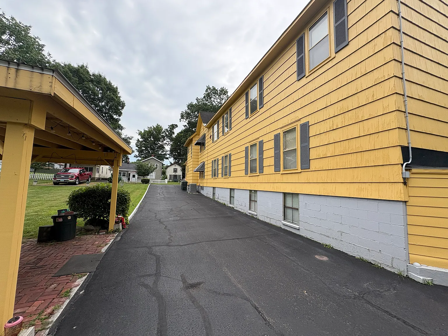 3 bed, 1450 sqft, $1,595 — Photo 3