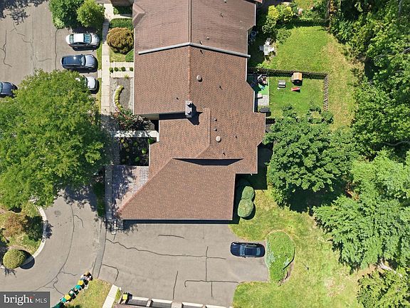 3rd image of 17 Farmington Pl