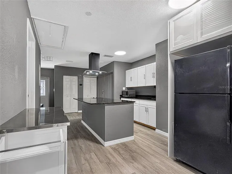 465 Rio Grande Ln — Photo 8