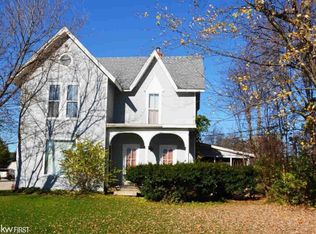 12048 N Fenton Rd, Fenton, MI 48430