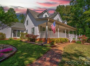 3721 Harris Creek Rd, Lawndale, NC 28090