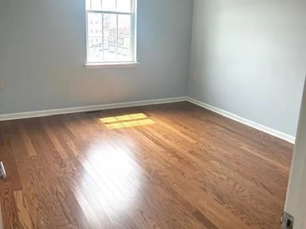 1209 Summit Avenue image 5 of 21