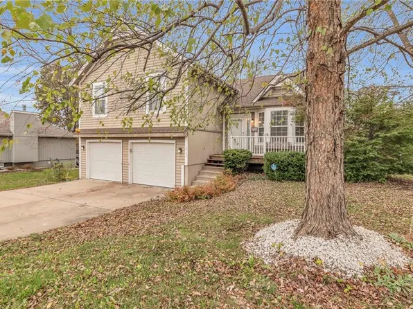 1711 Sunset Dr, Kearney, MO 64060