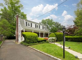 1144 Sussex Rd, Teaneck, NJ 07666