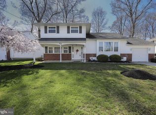 38 W Ferndale Dr, Runnemede, NJ 08078