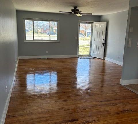 4th image of 2451 Chesterhill Dr