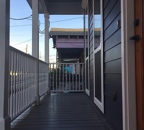 3rd image of 8426 Apple St