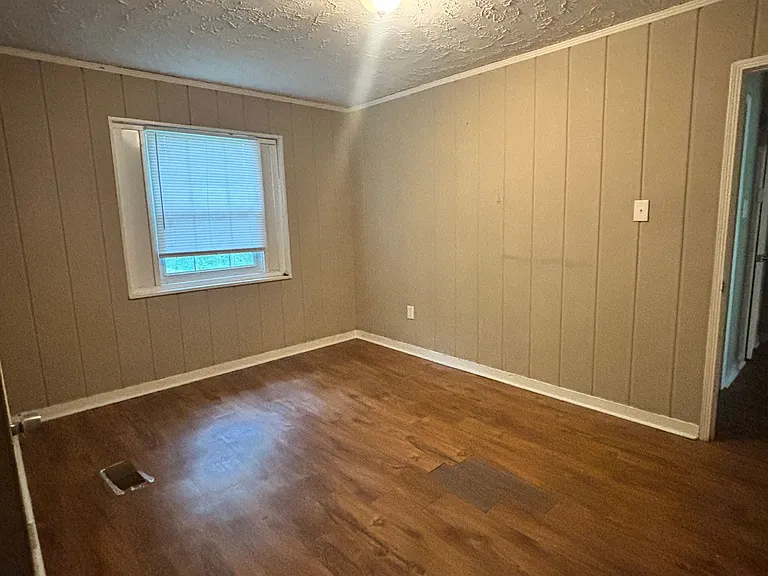 3084 Oak Forest Dr — Photo 7