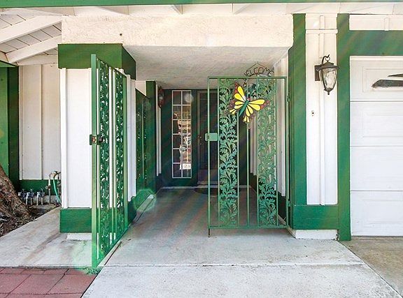 4th image of 15620 Alvarado St