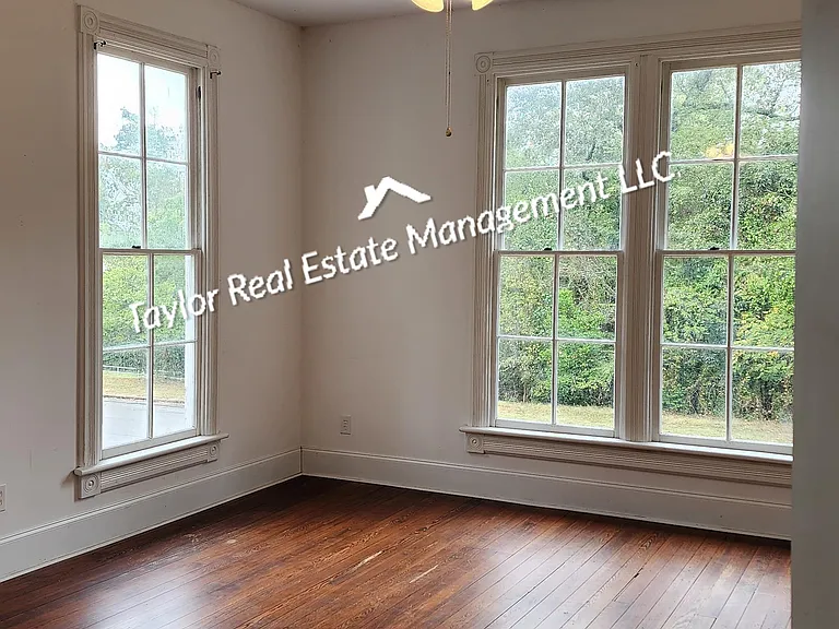1100 N Montgomery Ave — Photo 24