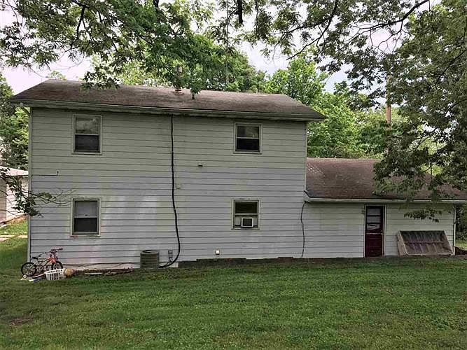 2nd image of 713 W Association St
