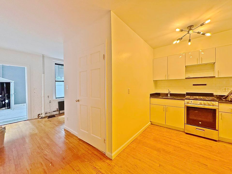 1st image of 54 E 4th St #24