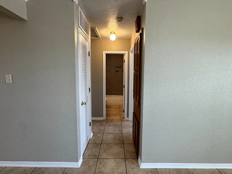 1501 Windward Dr #B — Photo 5