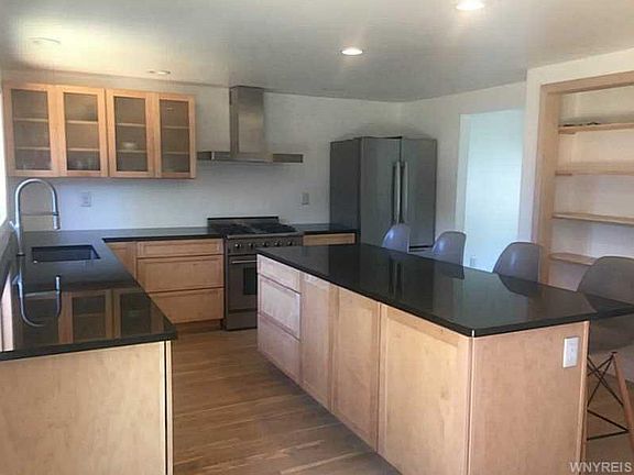 3rd image of 1556 Towerwood Rd