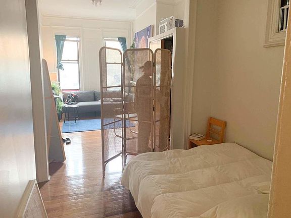 3rd image of 64 Dupont St APT 1L