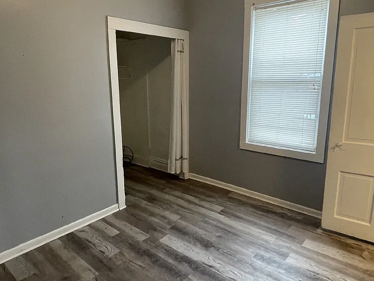 139 N Water Ave #2 — Photo 28