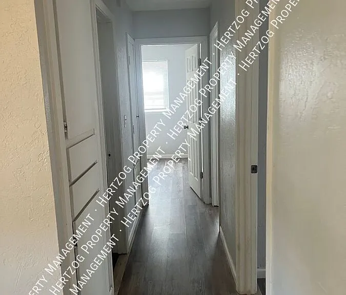 3200 El Camino St — Photo 6