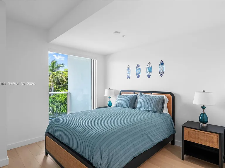 9221 E Bay Harbor Dr #408 — Photo 16